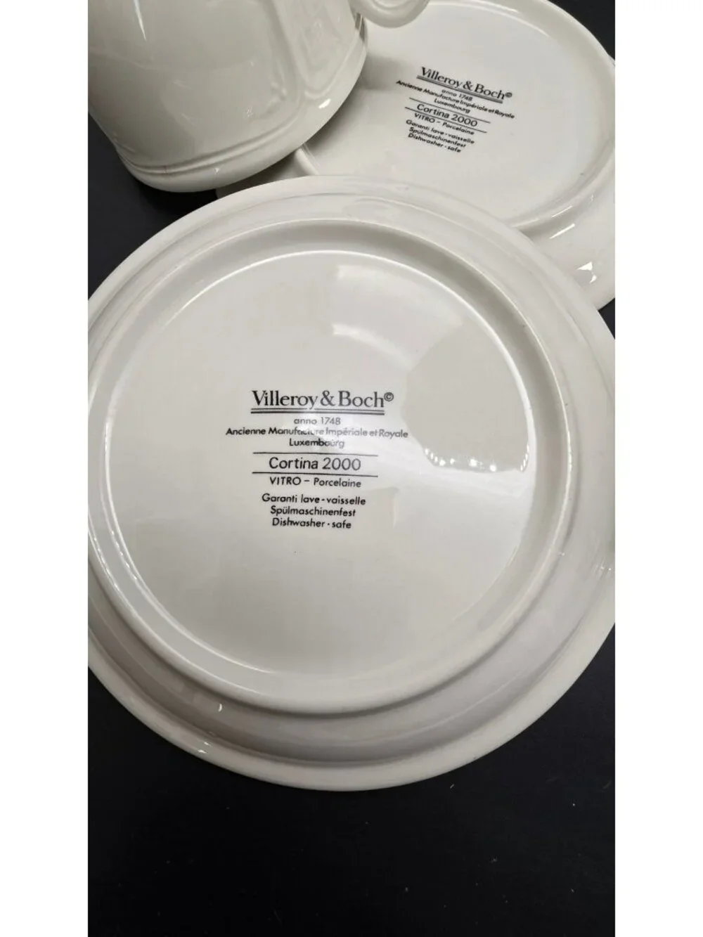 Villeroy & Boch Cortina 2000 Cream Porcelain Cups & Saucers Set DH3001